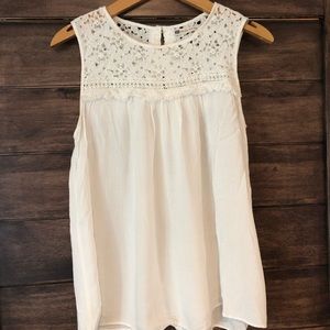 Chelsea and Violet Top Sz S